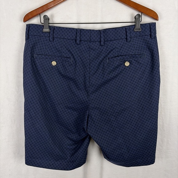 Peter Millar Shorts Mens Size 34 Blue Geo Skull Print Performance Golf Casual - Picture 3 of 5